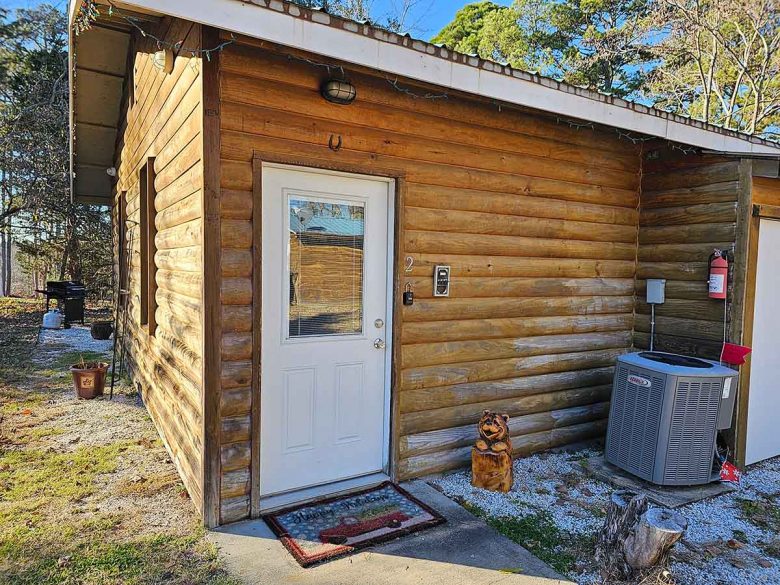 Honey Bear Cabin 2 Entrance