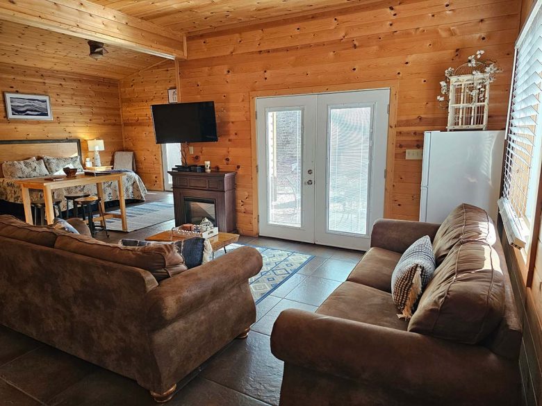 Honey Bear Cabin 3 Living Room & TV