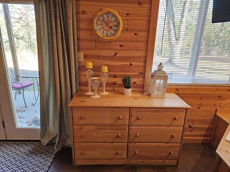 Honey Bear Haven Cabin 4 Dresser
