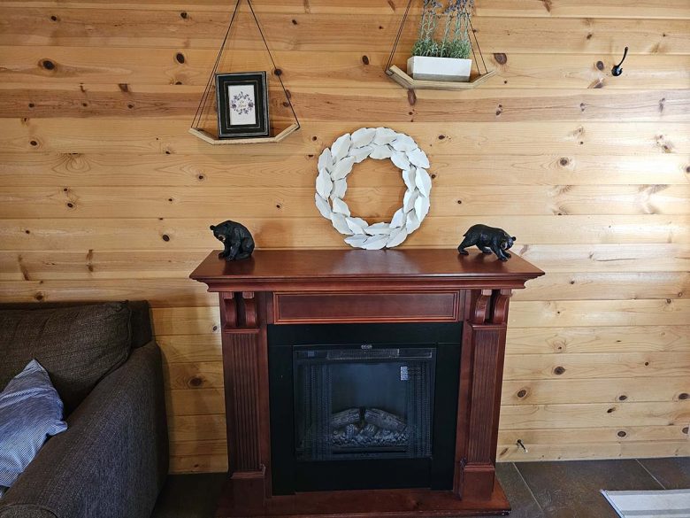 Honey Bear Haven Cabin 5 Electric Fireplace